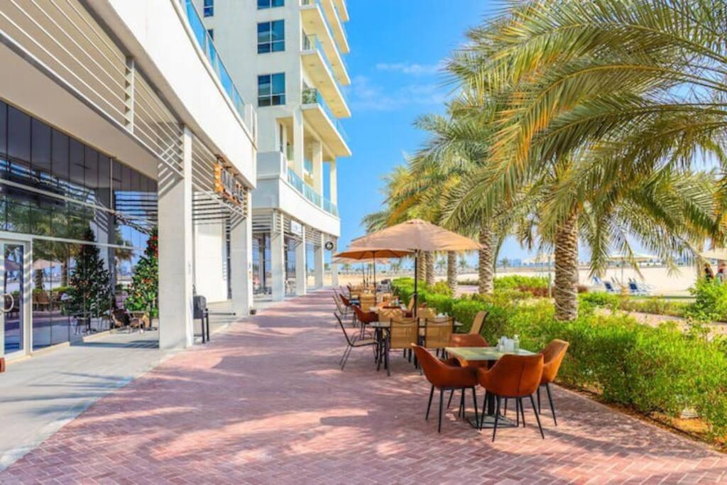 A Perfect Escape - Sea Facing Apartment Ras al-Khaimah Bagian luar foto