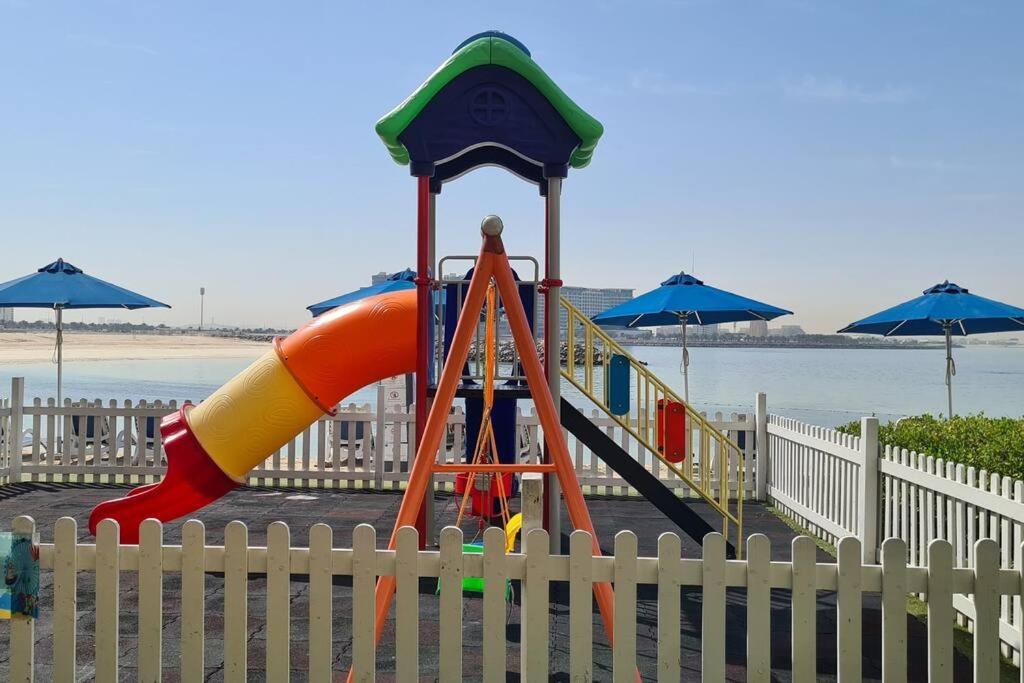 A Perfect Escape - Sea Facing Apartment Ras al-Khaimah Bagian luar foto
